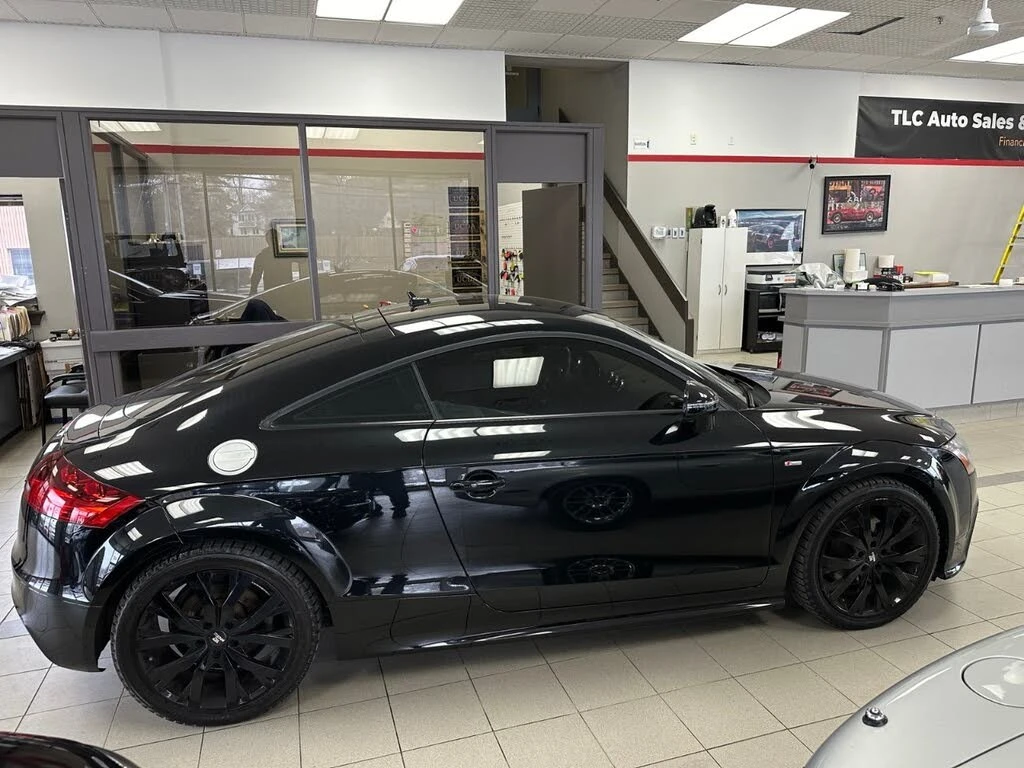 Audi Tt 2.0T* quattro* AвтоКредит * (ЦЕНА ДО БГ), снимка 12 - Автомобили и джипове - 54003563