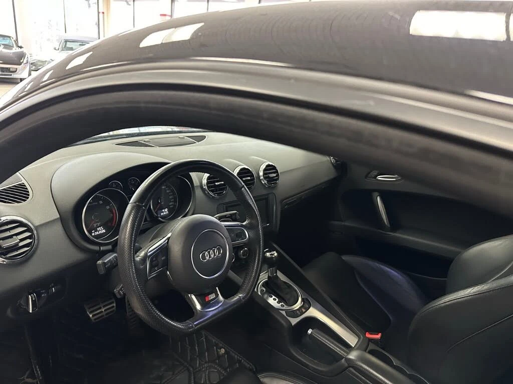 Audi Tt 2.0T* quattro* AвтоКредит * (ЦЕНА ДО БГ), снимка 10 - Автомобили и джипове - 54003563