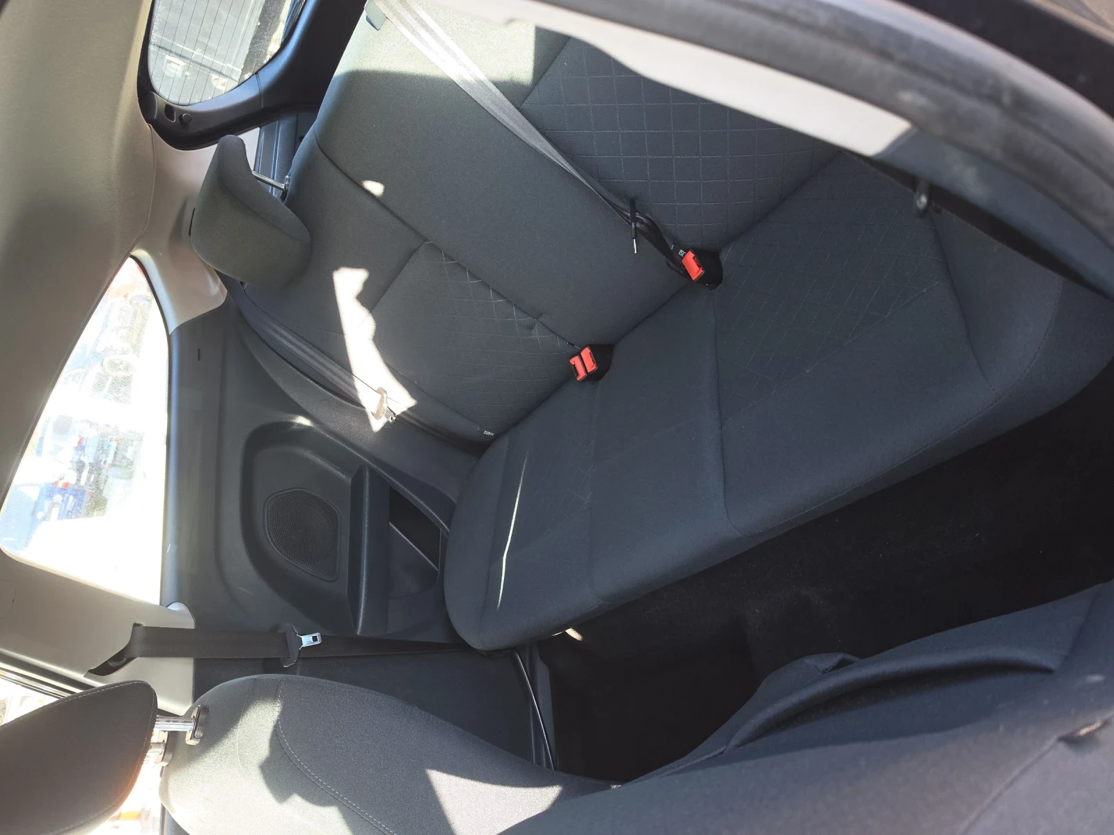 Ford Fiesta Ghia1, 25  82кс, снимка 12 - Автомобили и джипове - 54350504