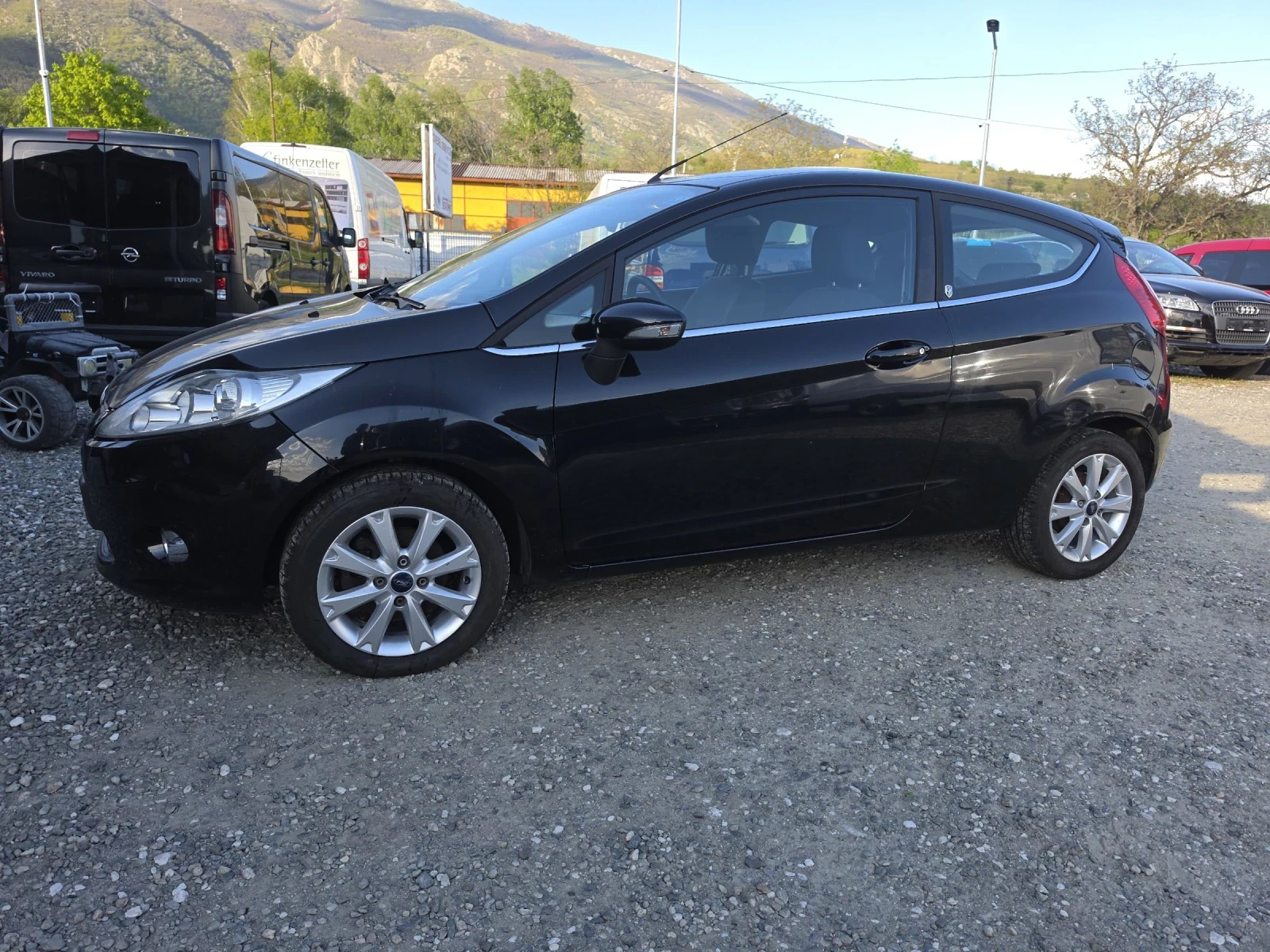 Ford Fiesta Ghia1, 25  82кс, снимка 8 - Автомобили и джипове - 54350504