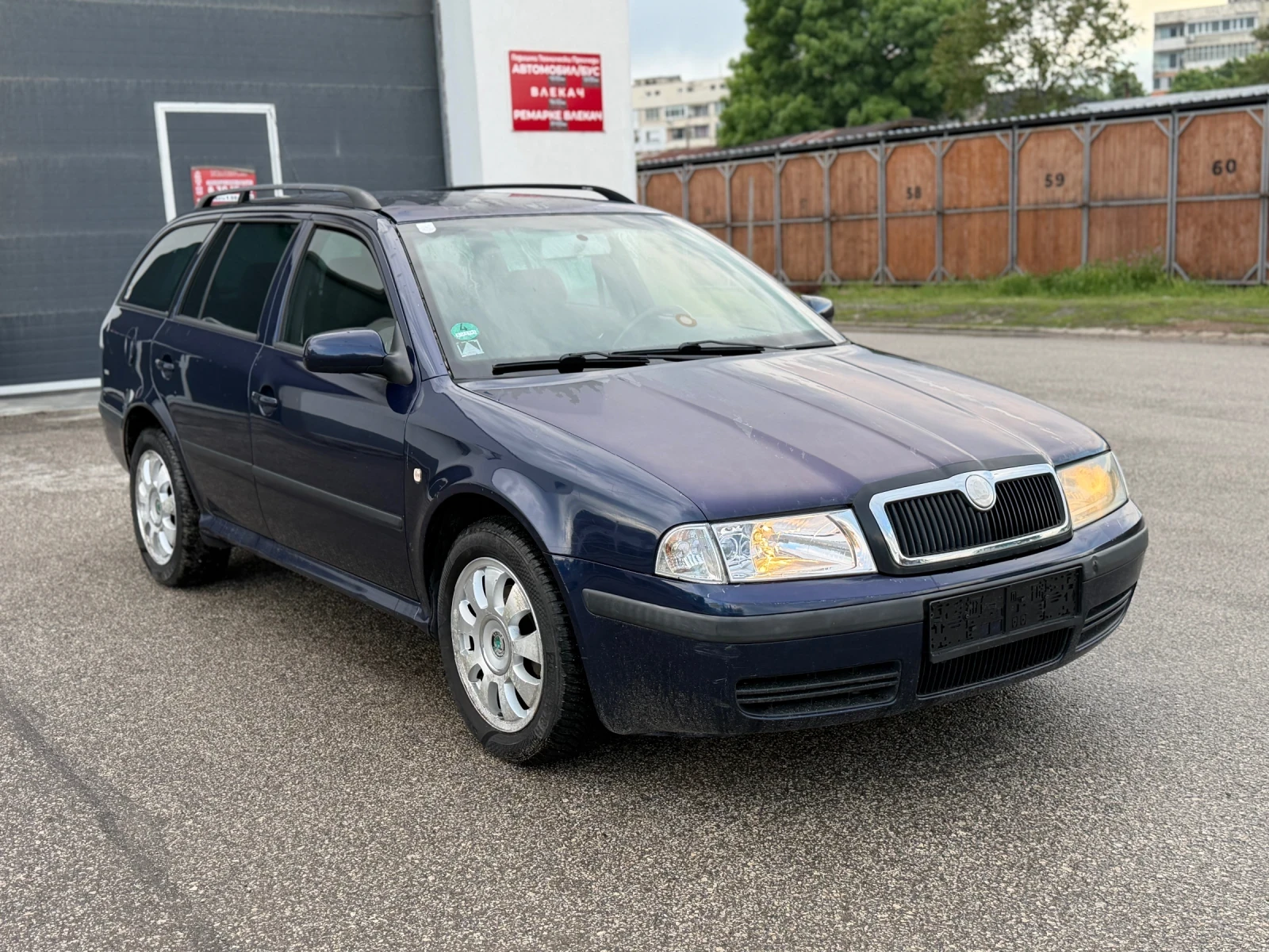 Skoda Octavia 1.9 TDI 110, снимка 3 - Автомобили и джипове - 54561656