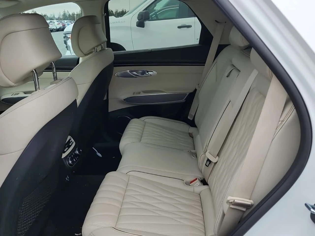 Genesis GV70 * 4D UTILITY | PRESTIGE 2.5T * CARFAX * , снимка 9 - Автомобили и джипове - 54642622