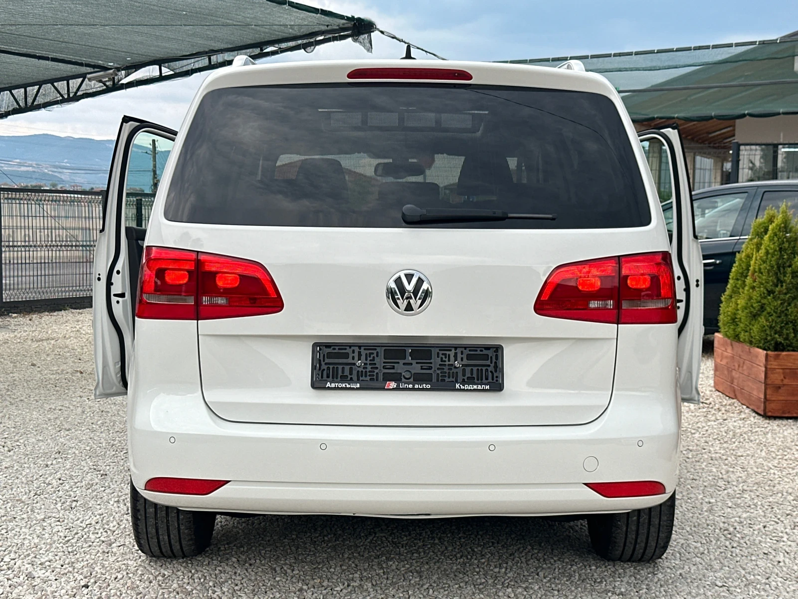 VW Touran Style* Панорама* 2.0tdi* DSG* , снимка 6 - Автомобили и джипове - 55133889