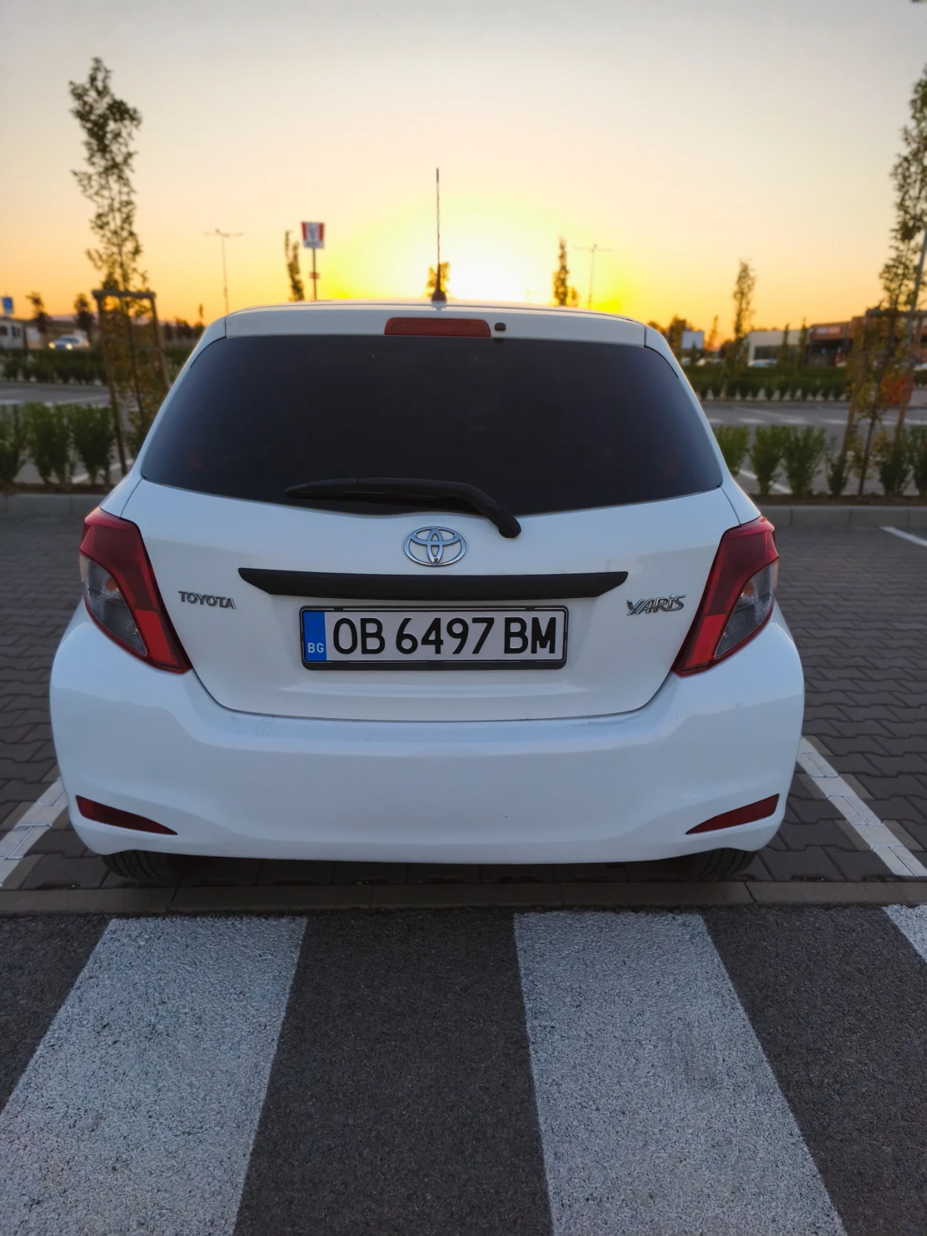 Toyota Yaris 1.4 D4D, снимка 8 - Автомобили и джипове - 56049316
