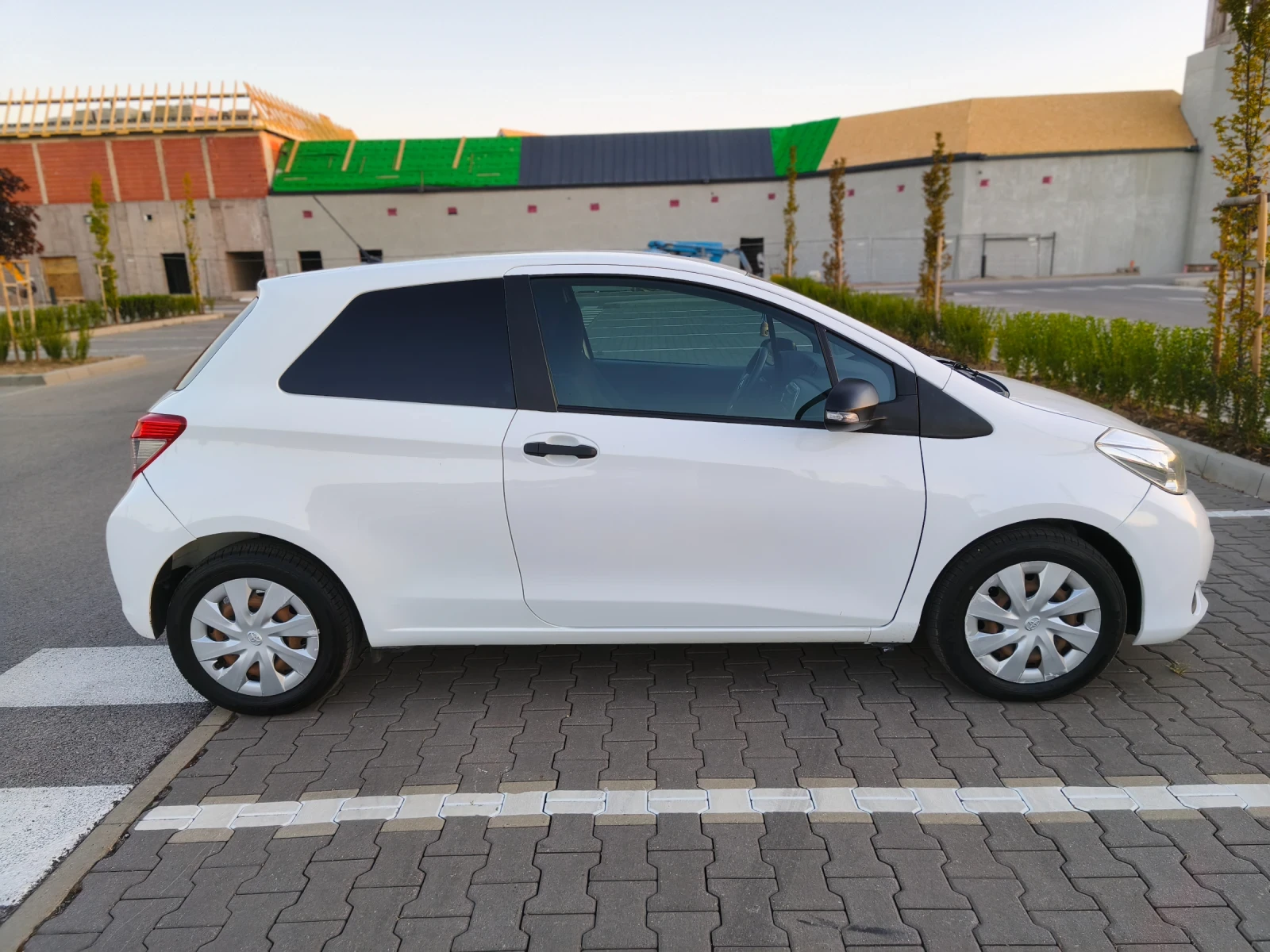 Toyota Yaris 1.4 D4D, снимка 5 - Автомобили и джипове - 56049316