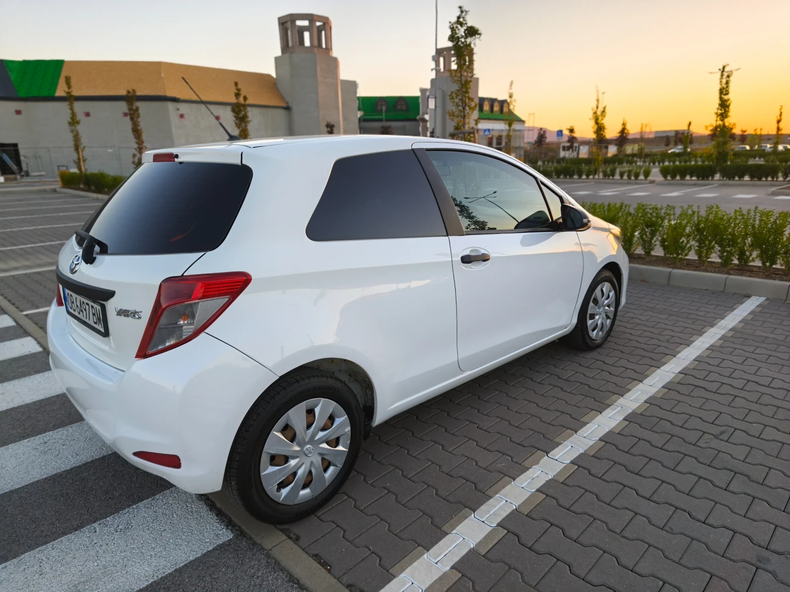 Toyota Yaris 1.4 D4D, снимка 6 - Автомобили и джипове - 56049316