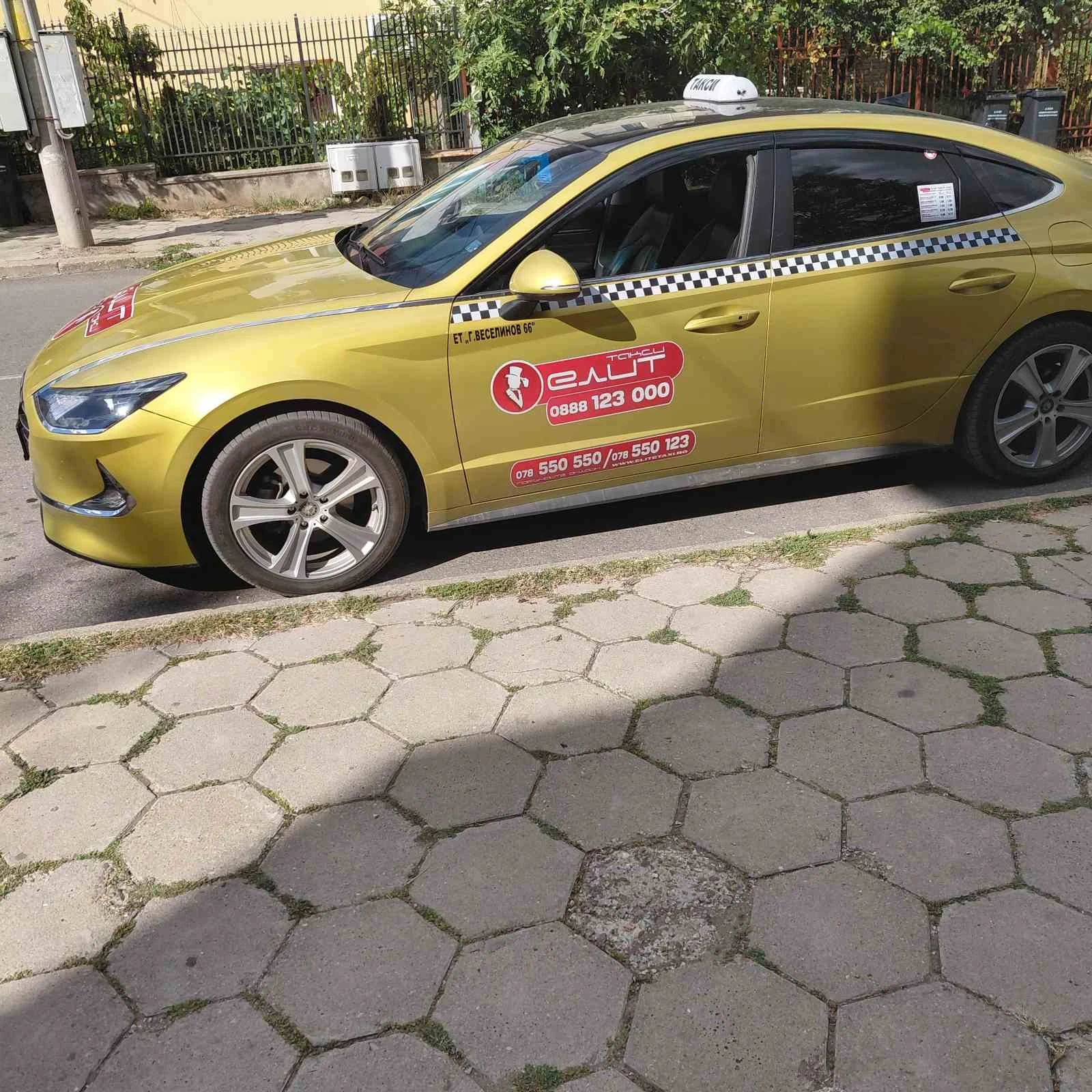 Hyundai Sonata, снимка 12 - Автомобили и джипове - 56105132