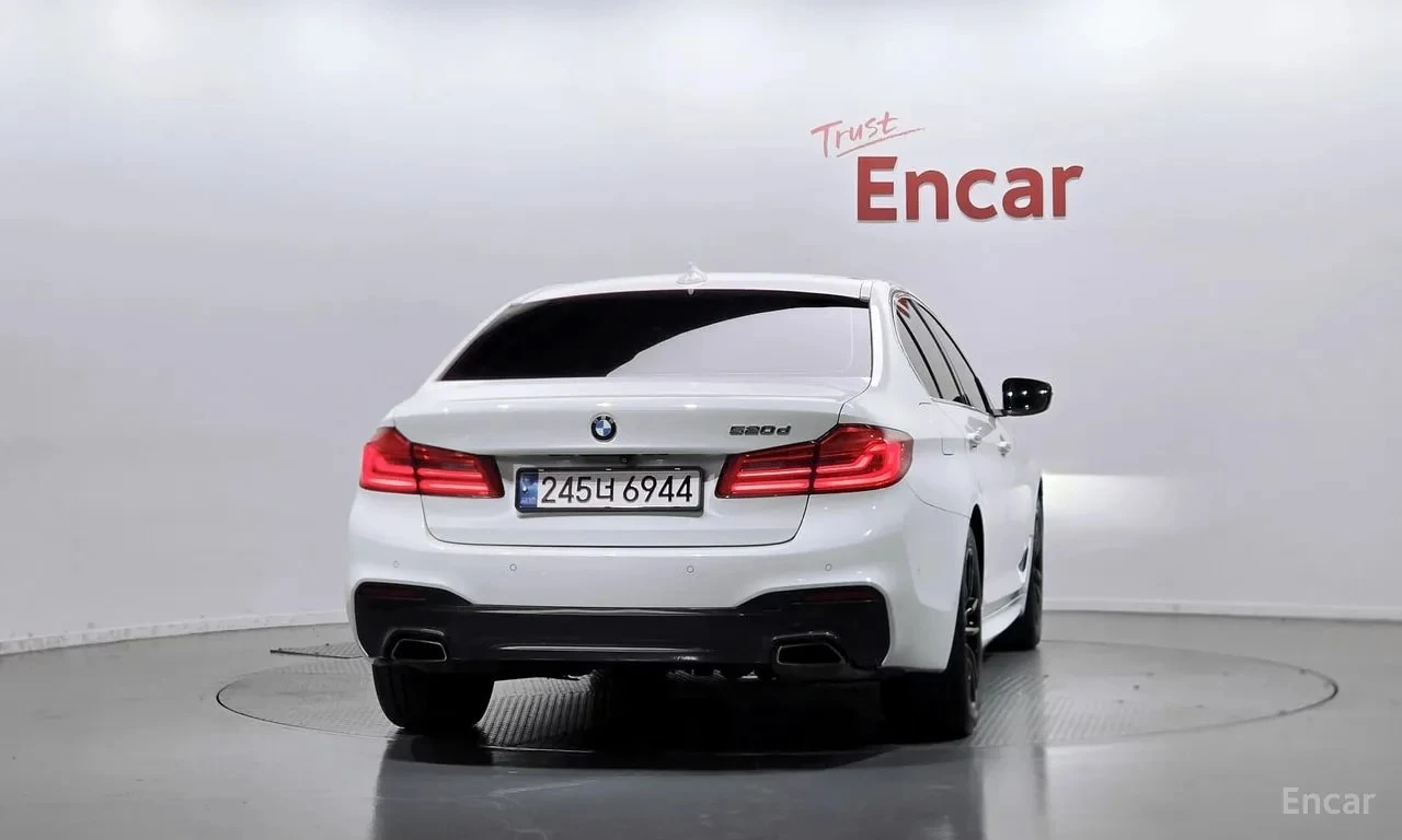 BMW 520 d M Sport Special Edition | ЦЕНА ДО БЪЛГАРИЯ, снимка 4 - Автомобили и джипове - 56107447
