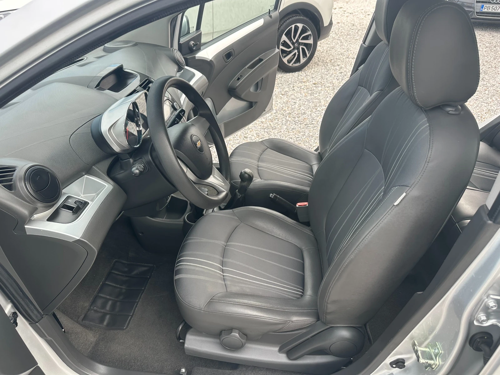 Chevrolet Spark 1.0i - Euro 5B, снимка 9 - Автомобили и джипове - 56225503