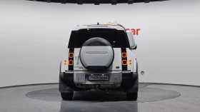 Land Rover Defender D240* BLIND SPOT* 360* ПОДГРЕВ ВОЛАН* ЛЮК* КРАЙНА , снимка 4