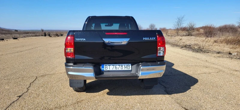 Toyota Hilux, снимка 11 - Автомобили и джипове - 49393576