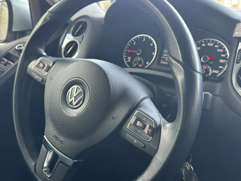 VW Tiguan 2.0TDI, 4Motion, DSG, снимка 9 - Автомобили и джипове - 53191200