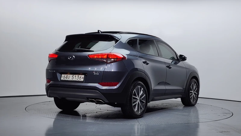 Hyundai Tucson 2.0CRDI/4x4/Пълна сервизна !!!, снимка 2 - Автомобили и джипове - 53429999