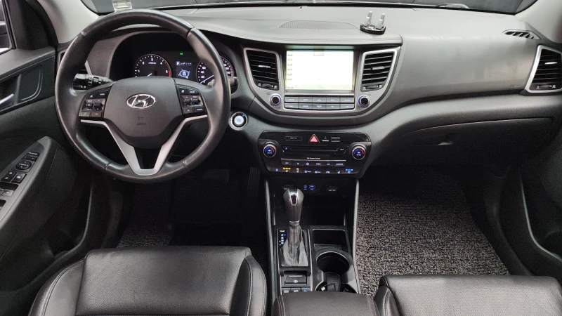 Hyundai Tucson 2.0CRDI/4x4/Пълна сервизна !!!, снимка 6 - Автомобили и джипове - 53429999