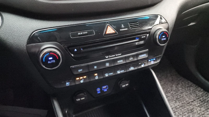 Hyundai Tucson 2.0CRDI/4x4/Пълна сервизна !!!, снимка 11 - Автомобили и джипове - 53429999