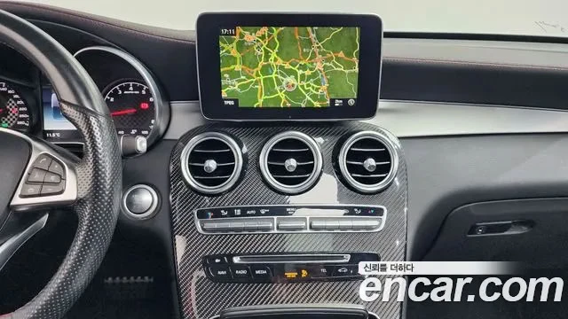 Mercedes-Benz GLC 43 AMG 4MATIC, снимка 11 - Автомобили и джипове - 54070356