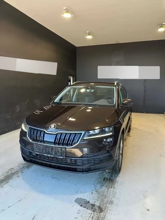 Skoda Karoq 2.0 TDI Style 4x4 Automatic, снимка 2 - Автомобили и джипове - 54585229