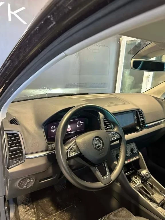 Skoda Karoq 2.0 TDI Style 4x4 Automatic, снимка 7 - Автомобили и джипове - 54585229