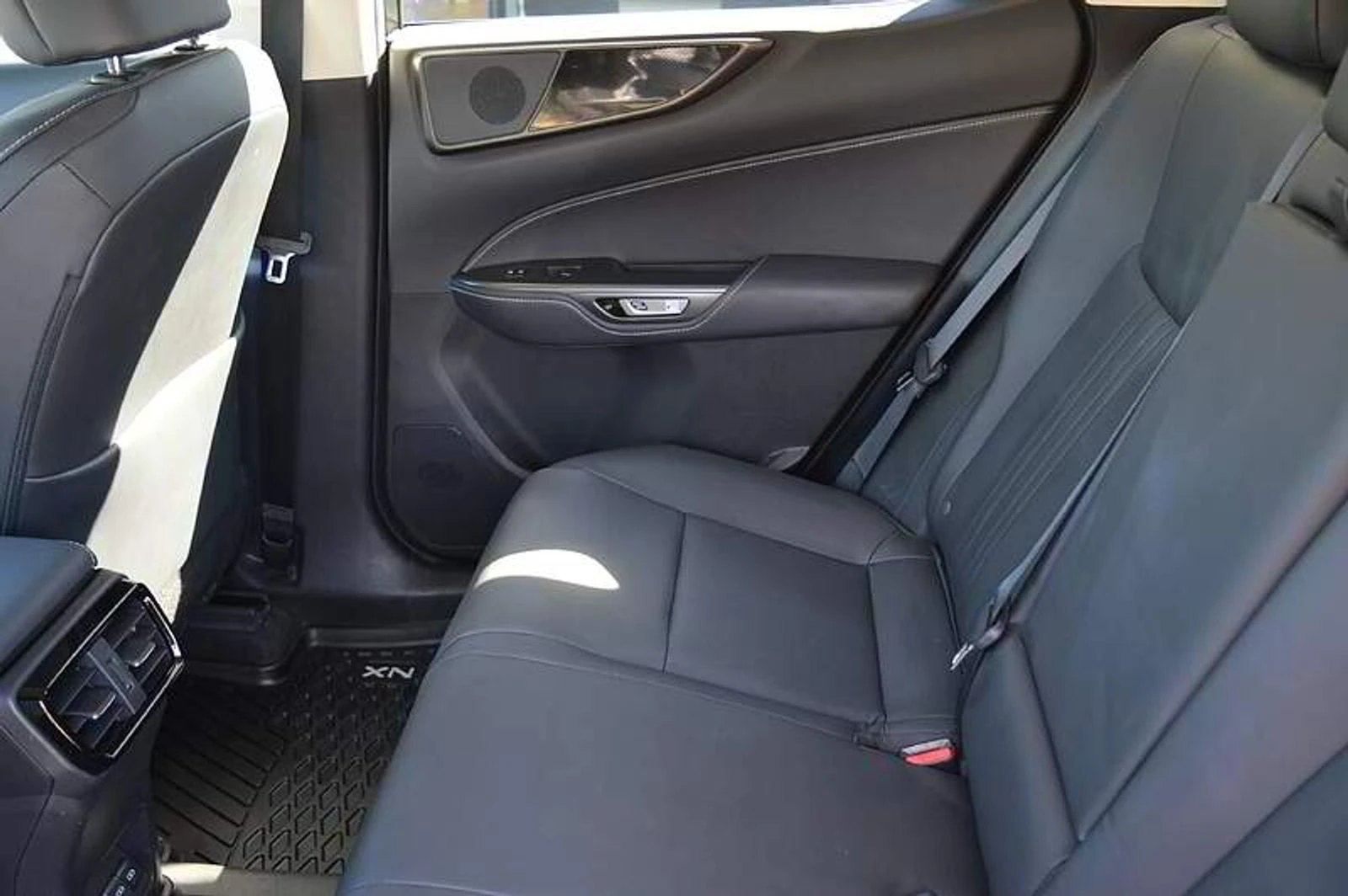 Lexus NX 350h CARFAX    | Mobile.bg   12