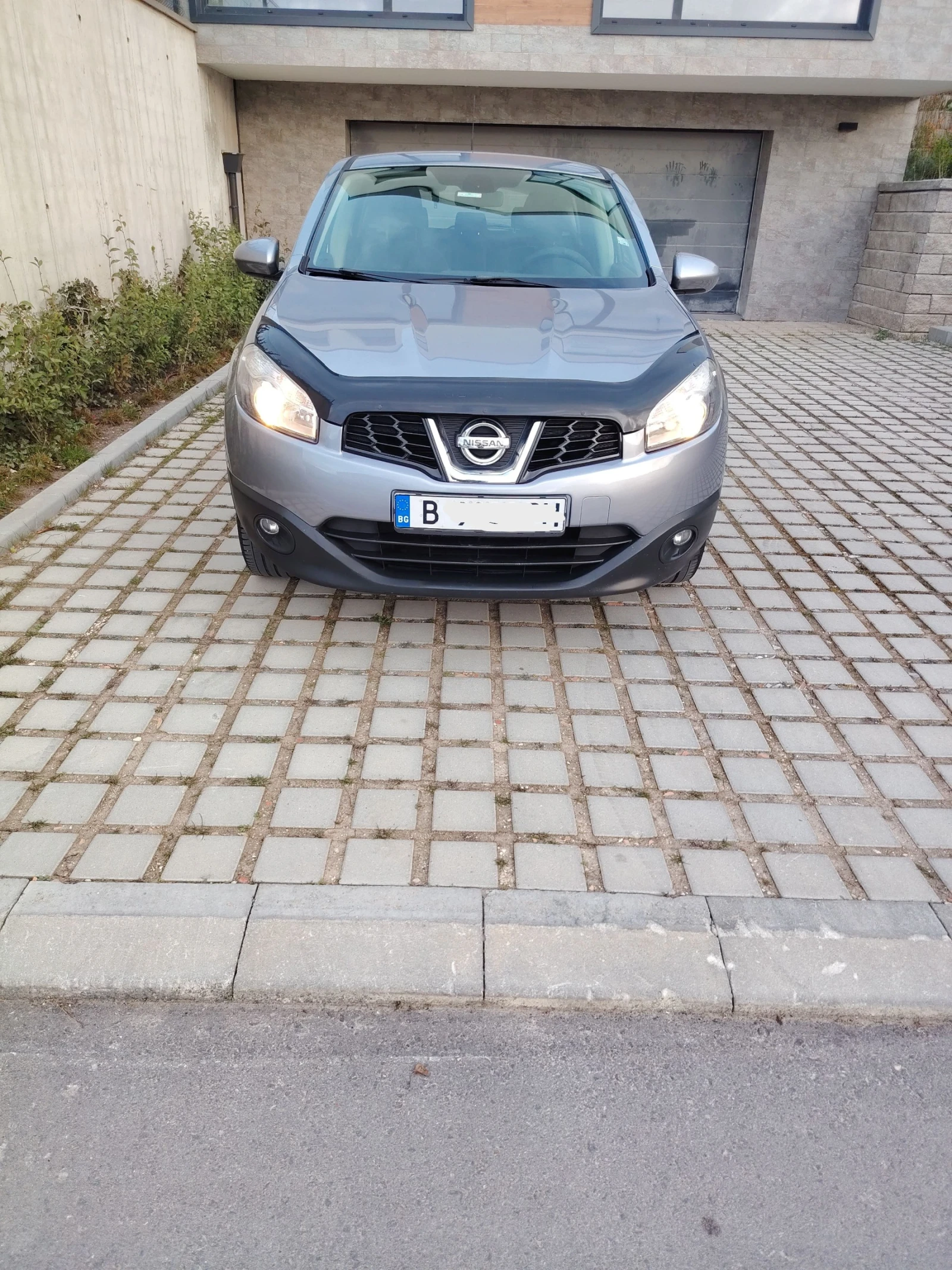 Nissan Qashqai, снимка 8 - Автомобили и джипове - 54221221