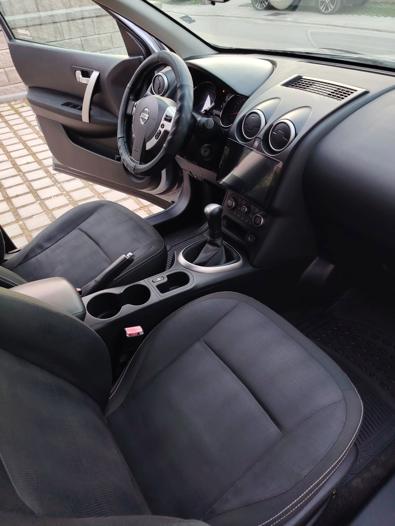 Nissan Qashqai, снимка 11 - Автомобили и джипове - 54221221