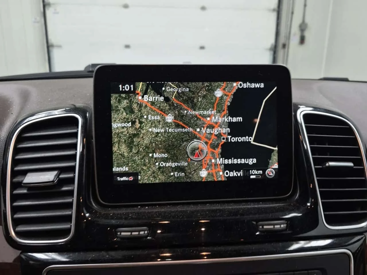 Mercedes-Benz GLE 400 ДИСТРОНИК * H/К * ОБДУХВАНЕ * CARFAX * KEYLESS, снимка 11 - Автомобили и джипове - 54941272