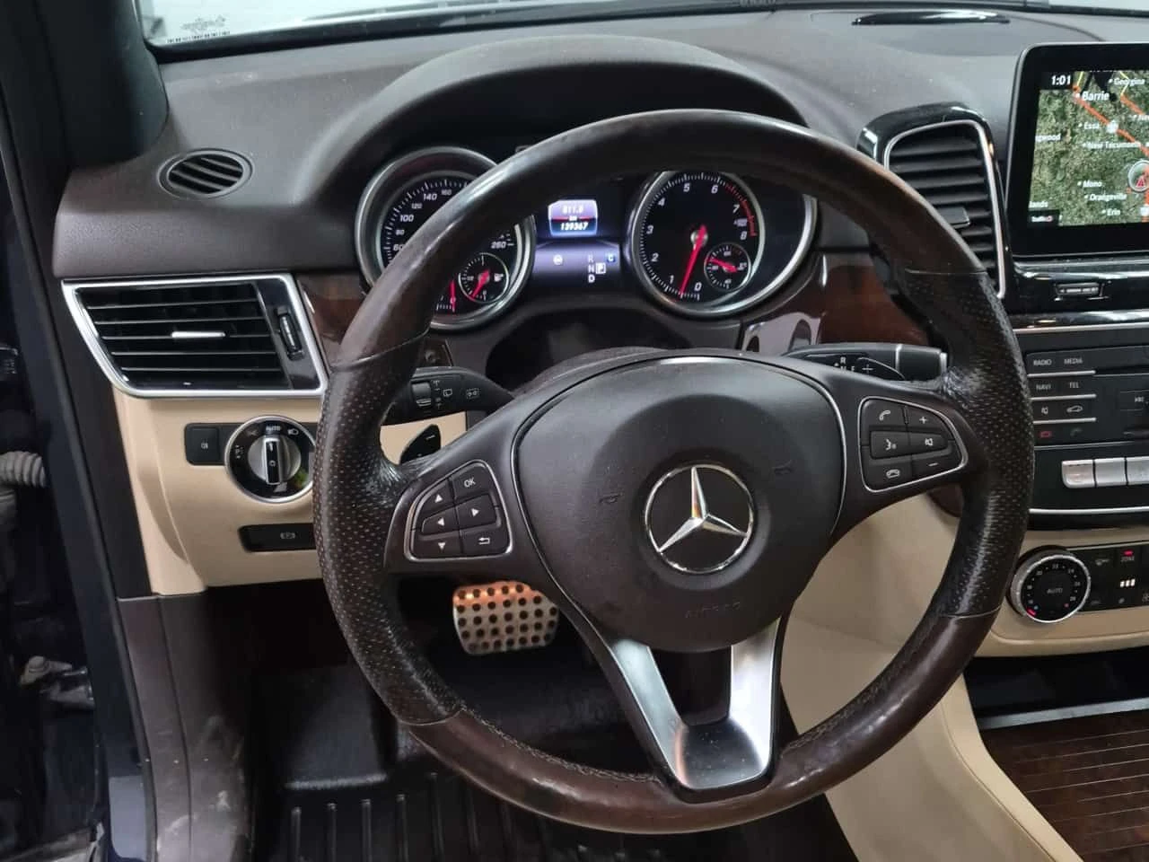 Mercedes-Benz GLE 400 ДИСТРОНИК * H/К * ОБДУХВАНЕ * CARFAX * KEYLESS, снимка 17 - Автомобили и джипове - 54941272