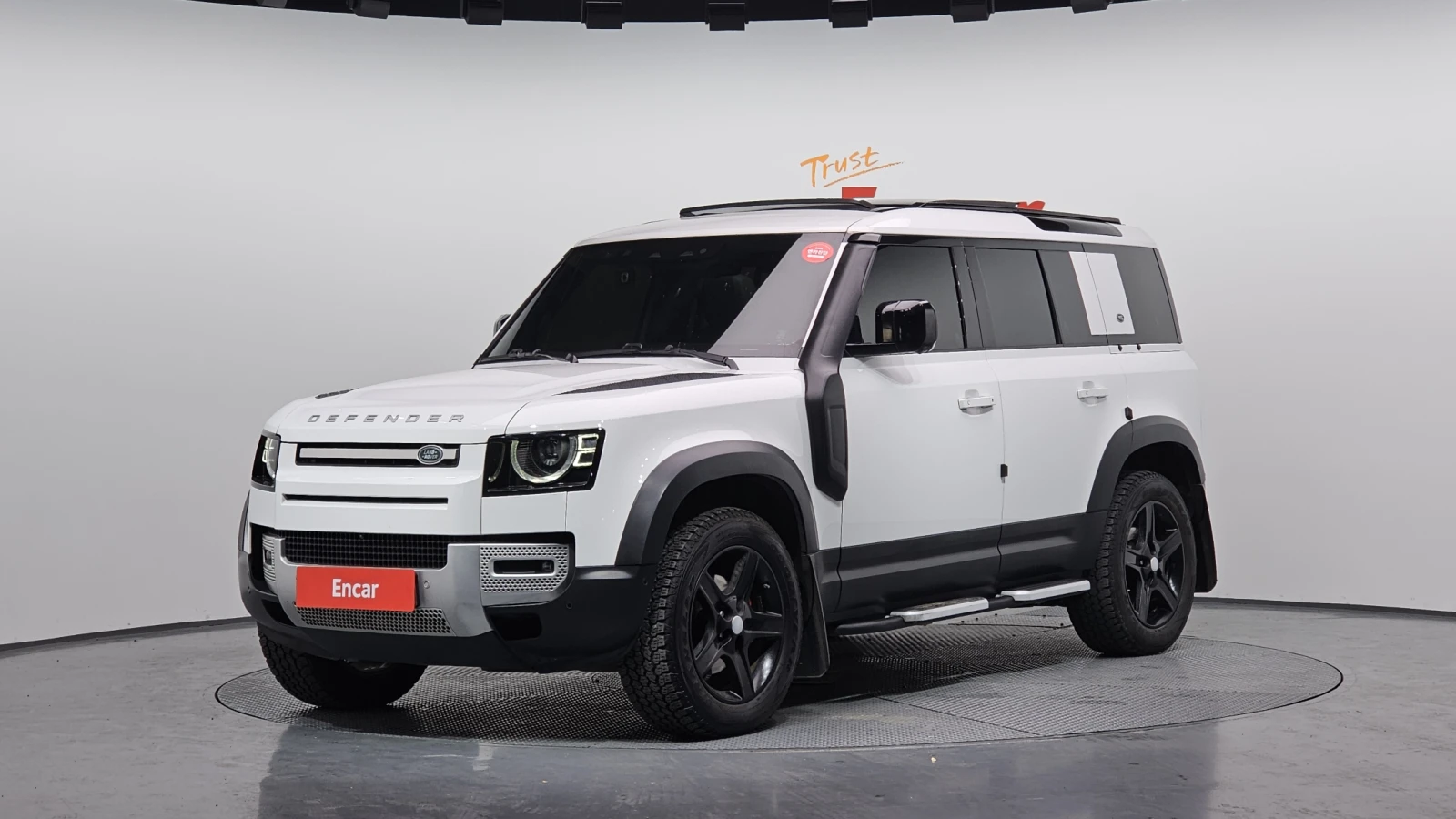 Land Rover Defender D240* BLIND SPOT* 360* ПОДГРЕВ ВОЛАН* ЛЮК* КРАЙНА 