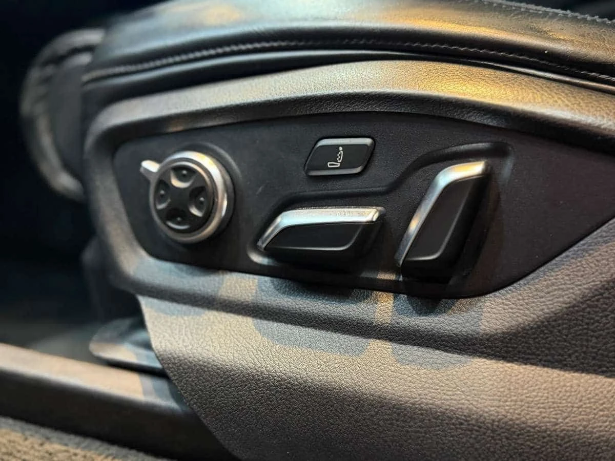 Audi Q7 * TECHNIK| MASSAGE SEATS| SOFT CLOSE| LOADED * CAR, снимка 12 - Автомобили и джипове - 55680443