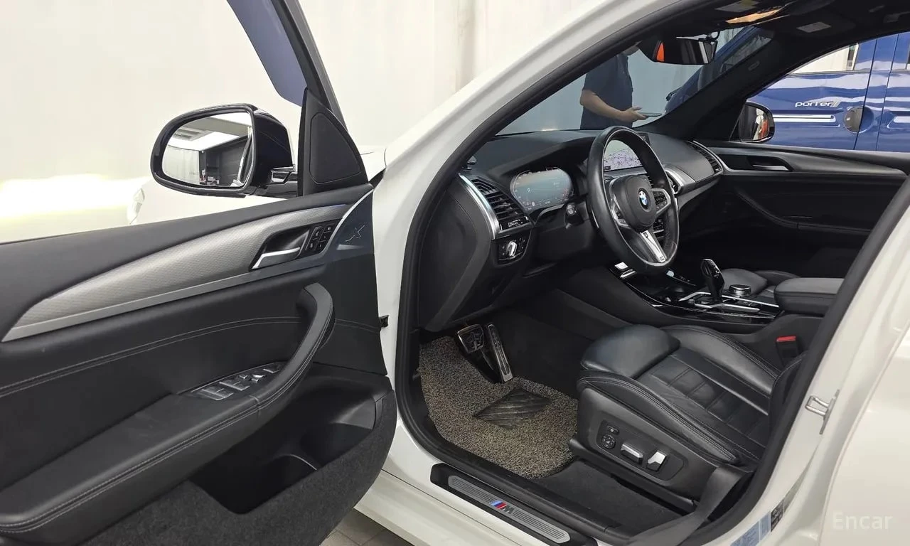 BMW X3 хDrive 20d M Sport* ПОДГРЕВ* ПАНО* АВТОКРЕДИТ* , снимка 10 - Автомобили и джипове - 56099728