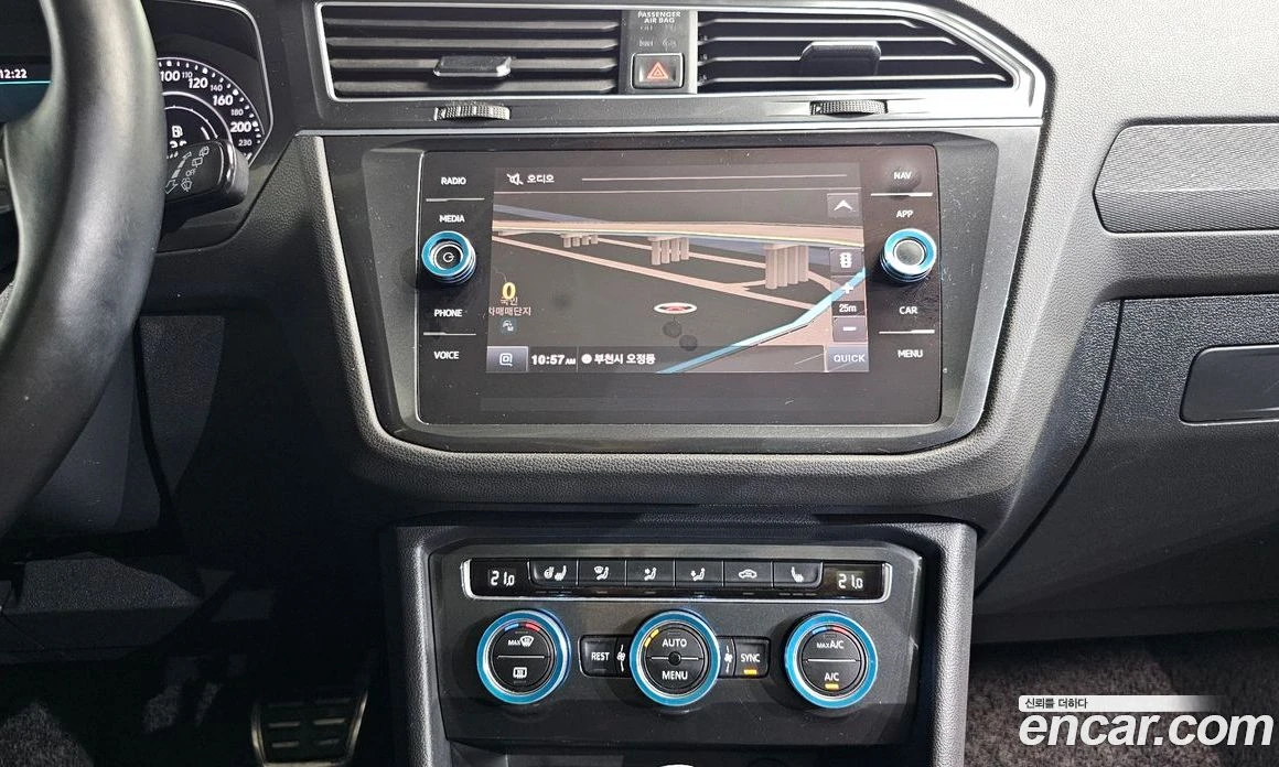 VW Tiguan 2.0 TDI 4Motion Prestige, снимка 14 - Автомобили и джипове - 56122223