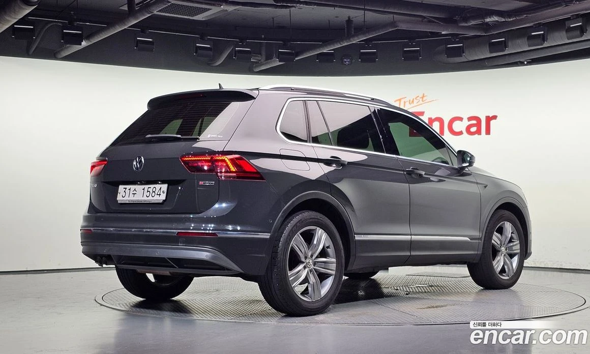 VW Tiguan 2.0 TDI 4Motion Prestige, снимка 2 - Автомобили и джипове - 56122223