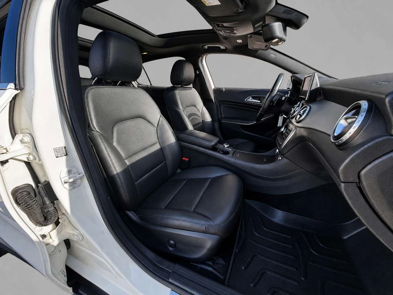 Mercedes-Benz GLA * AWD* �������* ������* �����������* ����CARFAX*  | Mobile.bg � ����������� 16