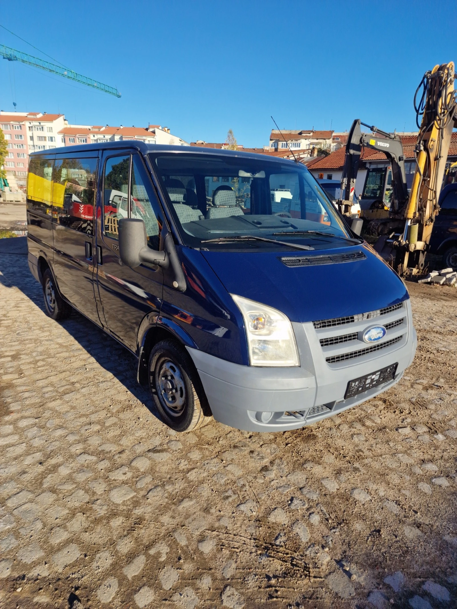 Ford Transit 2.2TDCi 8+ 1места КЛИМАТИК 2броя ОТЛИЧНО СЪСТОЯНИЕ, снимка 1