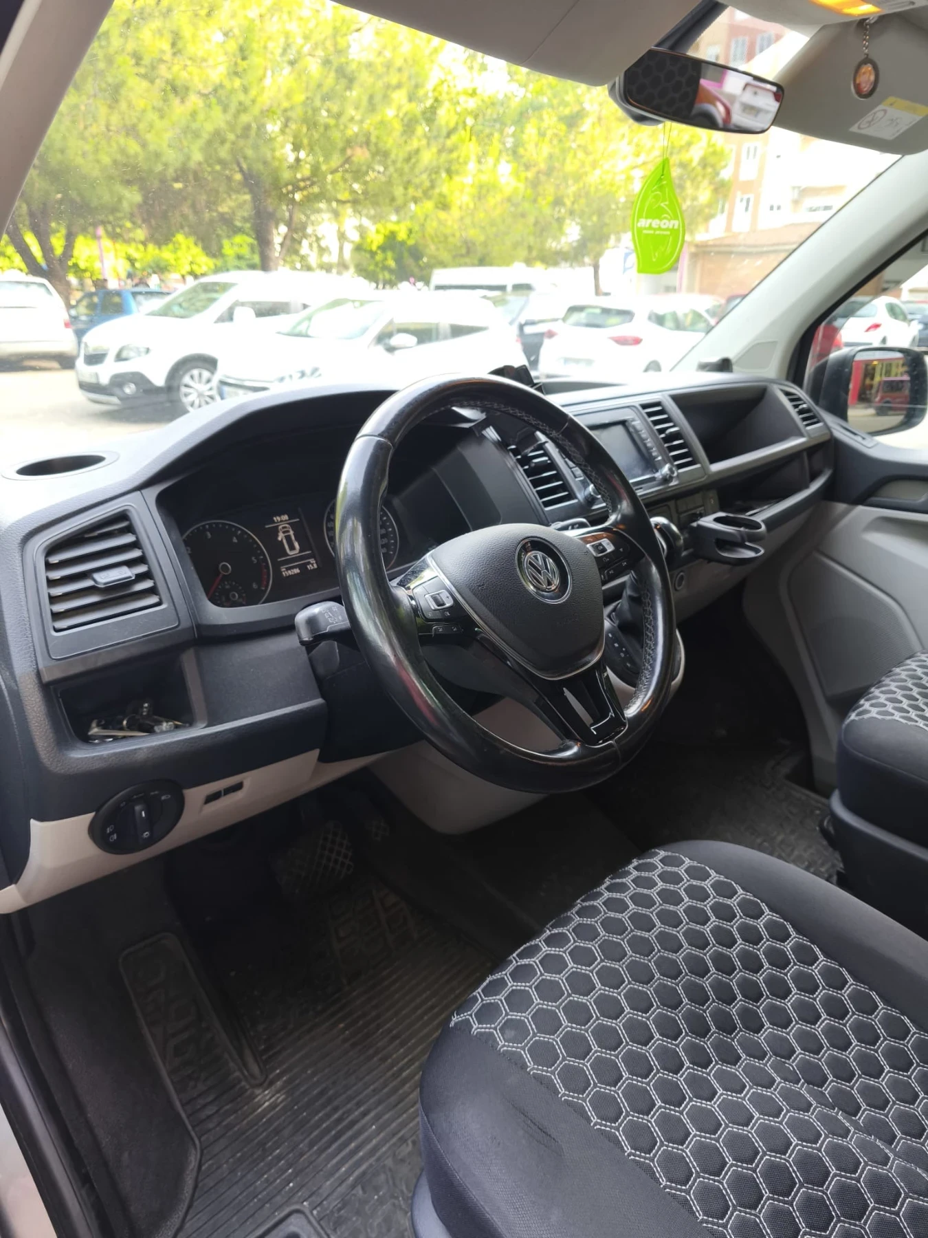 VW Transporter 2.0TDI , снимка 7 - Бусове и автобуси - 55250038