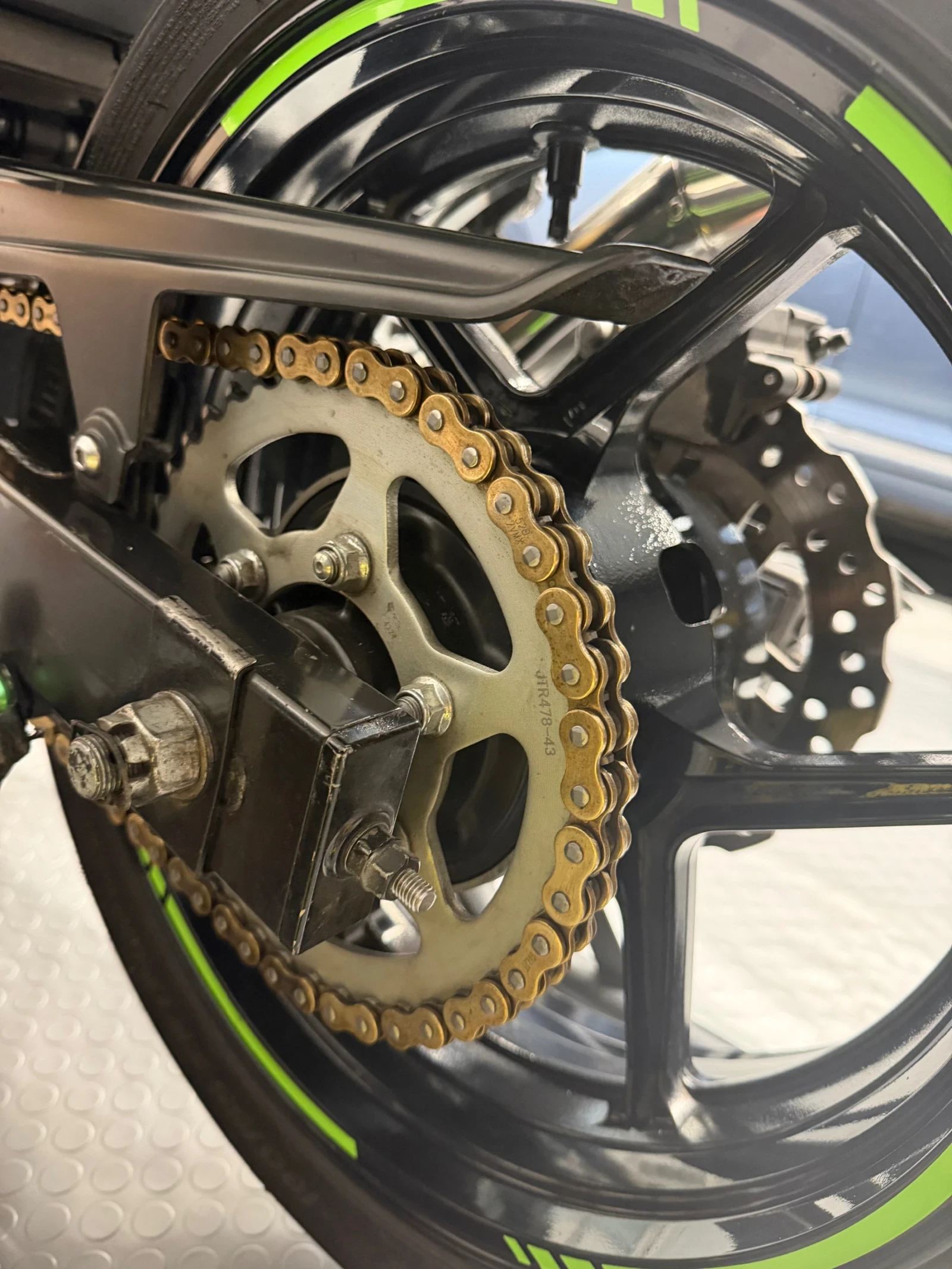 Kawasaki Z Z 750 ABS  Кат.А, снимка 6 - Мотоциклети и мототехника - 56183344