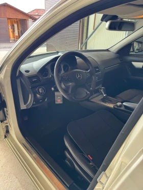 Mercedes-Benz C 220 Avantgarde, снимка 7