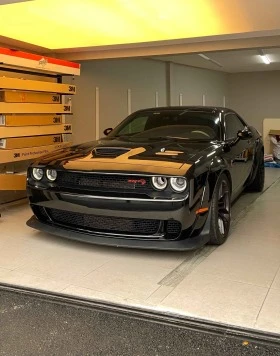 Dodge Challenger HELLCAT Widebody, снимка 11