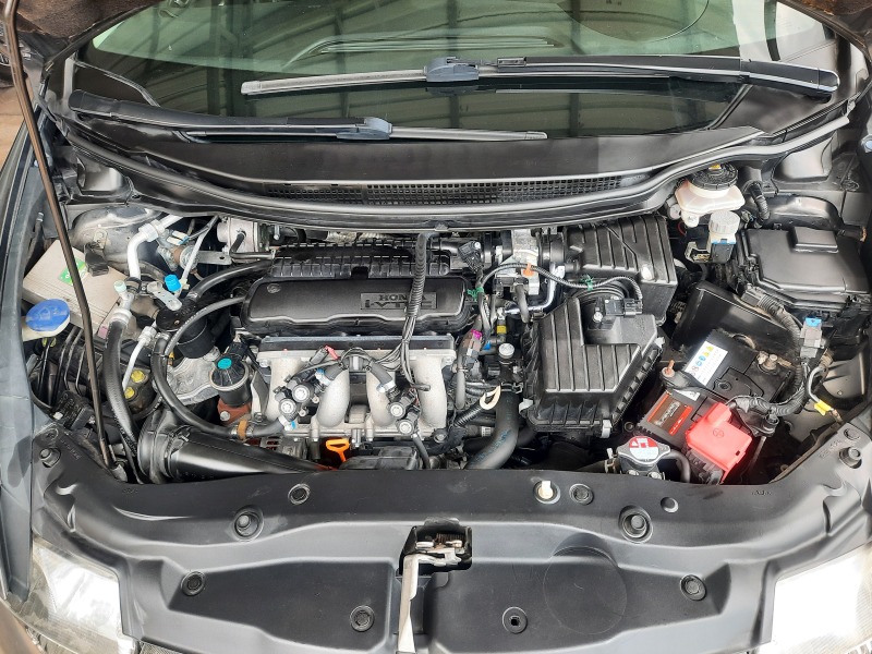 Honda Civic 1, 4 i-vtec  газов инженцион Италия , снимка 16 - Автомобили и джипове - 45552243