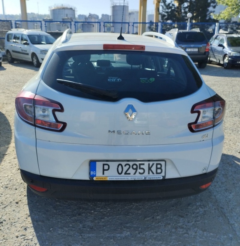 Renault Megane 1.5 dci, снимка 3 - Автомобили и джипове - 46199376