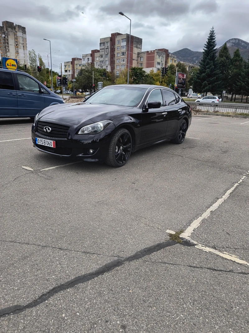 Infiniti M 30dS, снимка 2 - Автомобили и джипове - 52420582