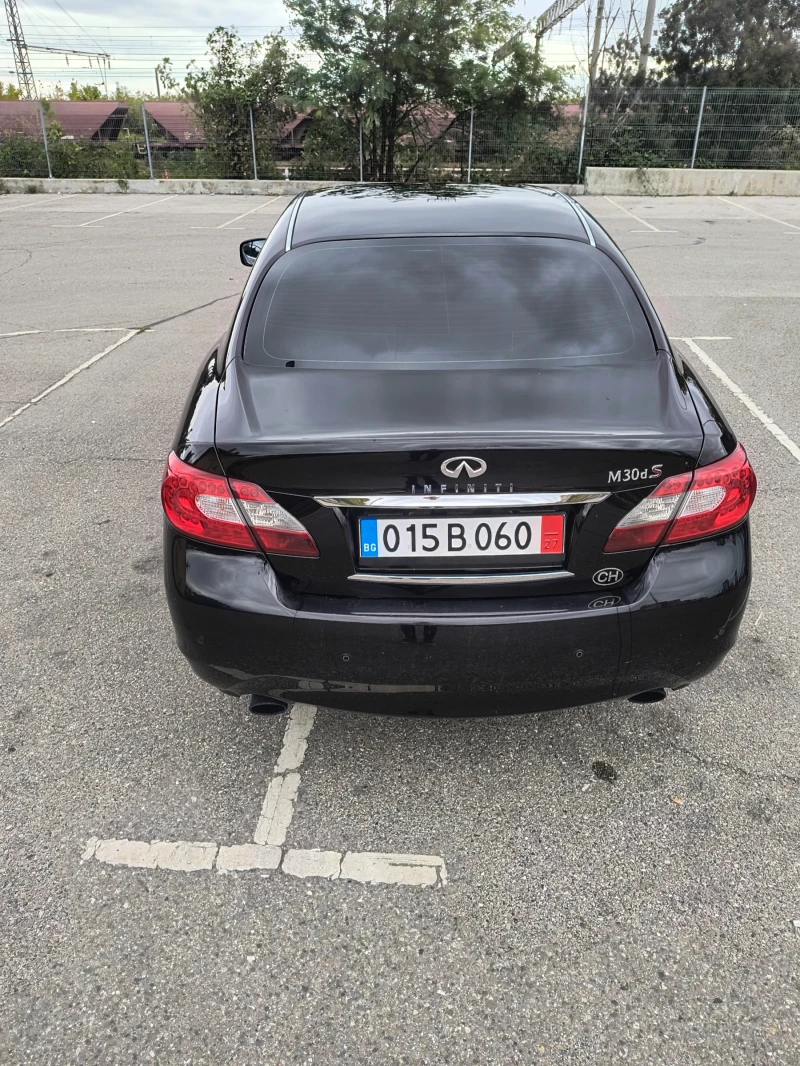 Infiniti M 30dS, снимка 4 - Автомобили и джипове - 52420582