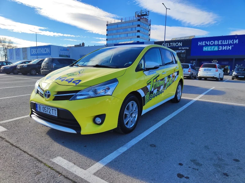 Toyota Verso 1.6 D-4D (112кс) 6+ 1, снимка 3 - Автомобили и джипове - 52407873
