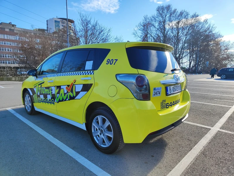 Toyota Verso 1.6 D-4D (112кс) 6+ 1, снимка 6 - Автомобили и джипове - 52407873