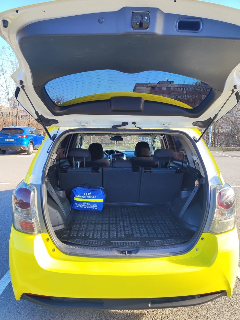 Toyota Verso 1.6 D-4D (112кс) 6+ 1, снимка 7 - Автомобили и джипове - 52407873