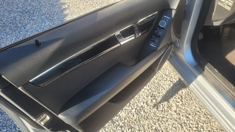 Mercedes-Benz C 220 С220 автомат 646 , снимка 11 - Автомобили и джипове - 53119087