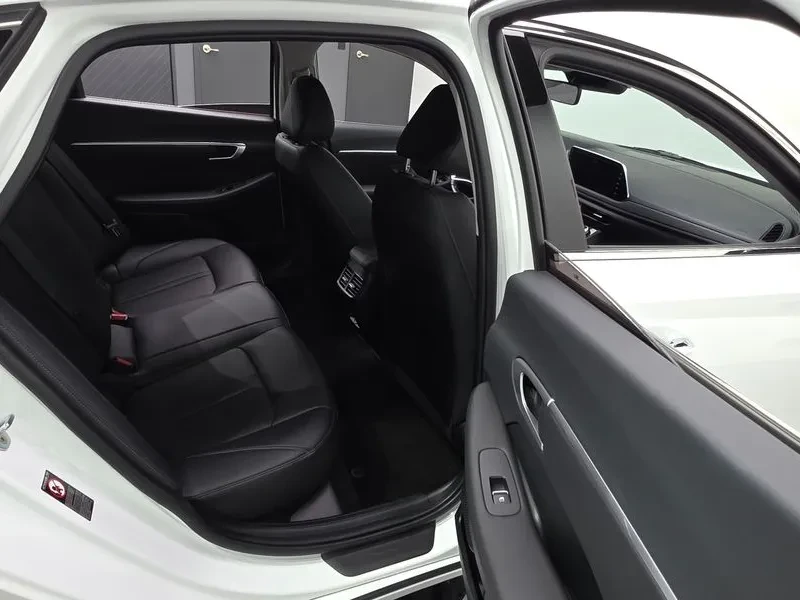 Hyundai Sonata 2.0 - САМО 30% АВАНС, снимка 11 - Автомобили и джипове - 55998366