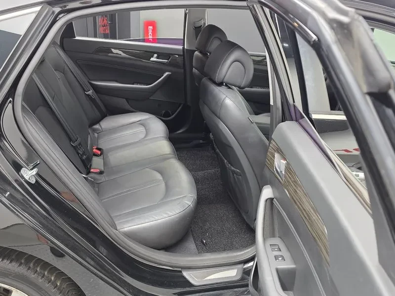 Hyundai Sonata 2.0 Premium, снимка 12 - Автомобили и джипове - 56130517