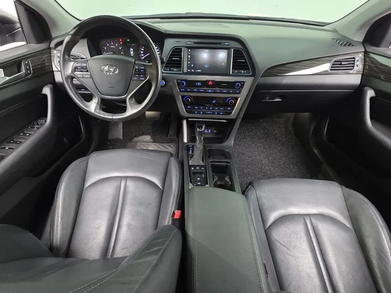 Hyundai Sonata 2.0 Premium, снимка 7 - Автомобили и джипове - 56130517