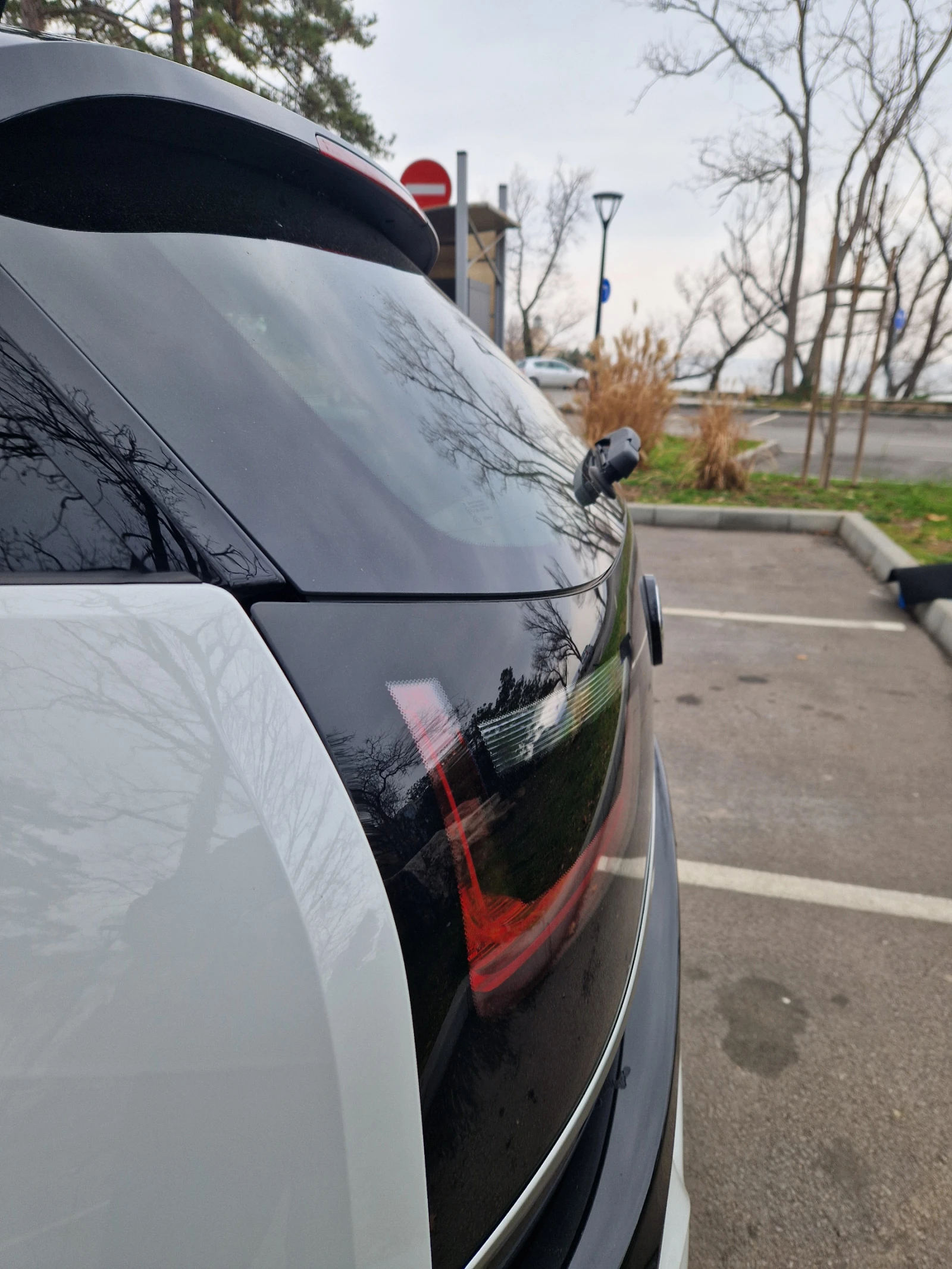 BMW i3 120Ah//КАМЕРА/KEYLESS ENTRY/BMW PREMIUM SELECTION/ - изображение 3